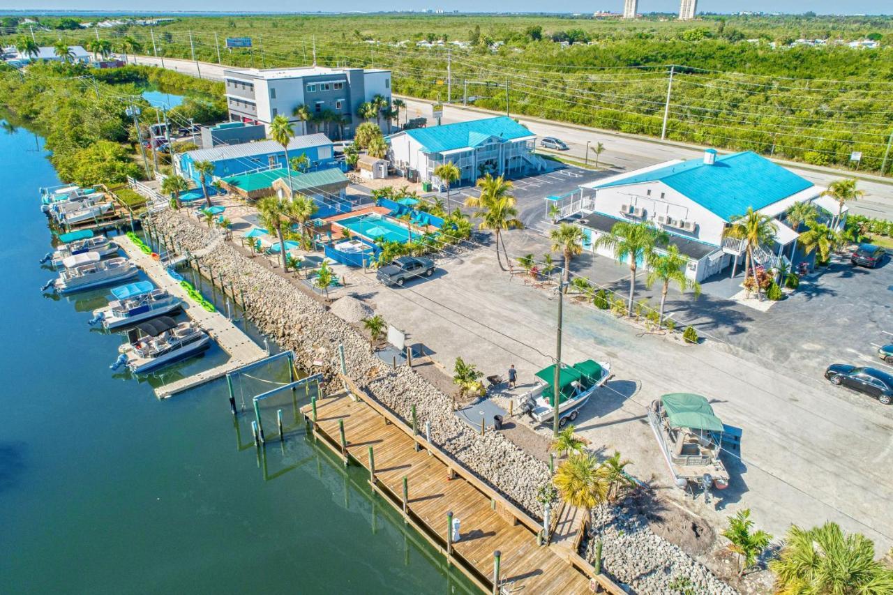 Latitude 26 Waterfront Resort And Marina Fort Myers Beach Extérieur photo