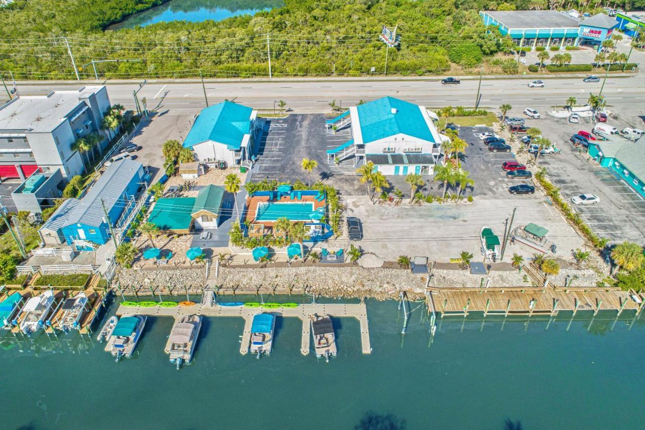 Latitude 26 Waterfront Resort And Marina Fort Myers Beach Extérieur photo